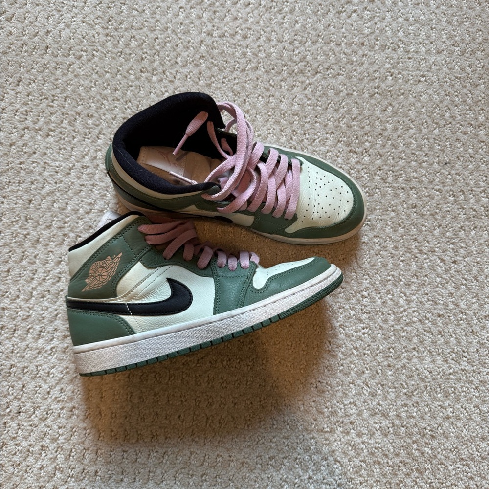 Dutch Green Jordans
